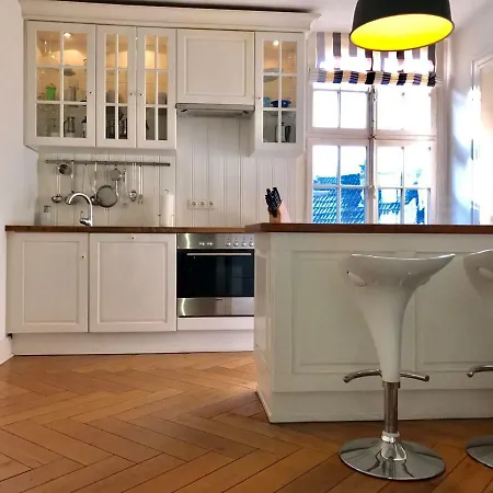 Townhouse Apartment *